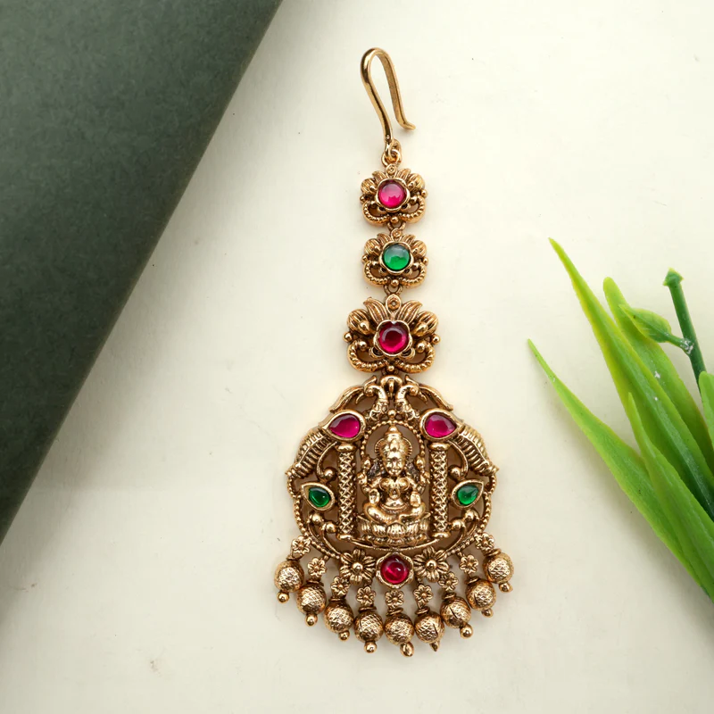 Antique Nagas Jadau Kundan Bridal Short Tikka with Gold Beads - Rani & Green